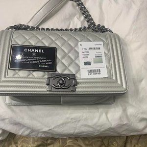 Silver Chanel Handbag with nickel chain strap